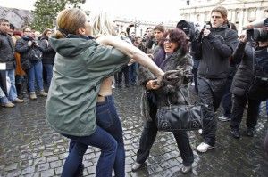 Protesta Femen in Vaticano 