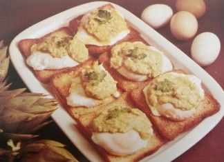 Crostoni di uova e carciofi