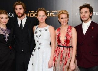 Il cast di Hunger Games per l'anteprima mondiale de Il canto della rivolta.