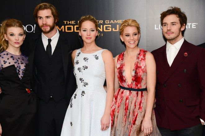 Il cast di Hunger Games per l'anteprima mondiale de Il canto della rivolta.