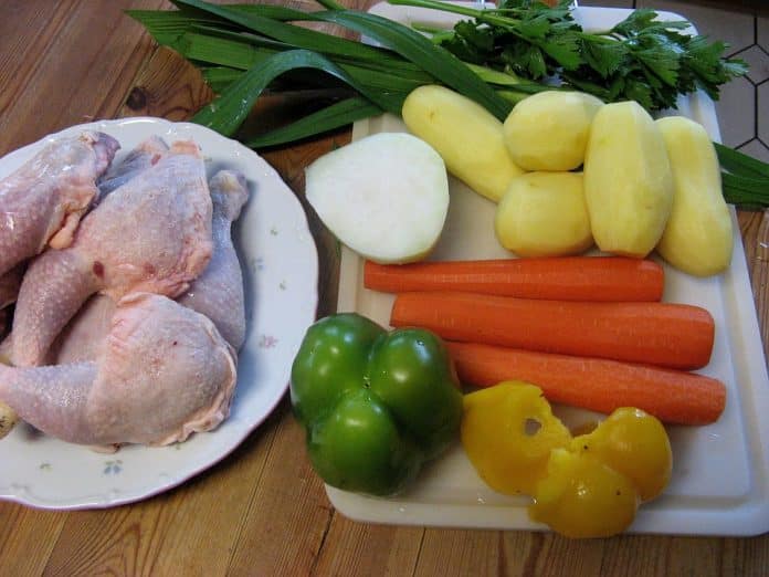 Brodo di pollo rimedio contro influenza e raffreddore