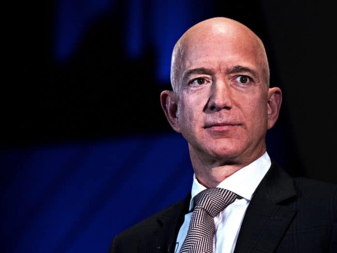 Jeff Bezos di Amazon rischia grosso: ecco le conseguenze del divorzio