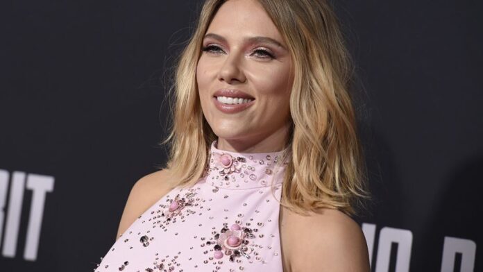 Compie 35 anni l'attrice Scarlett Johansson