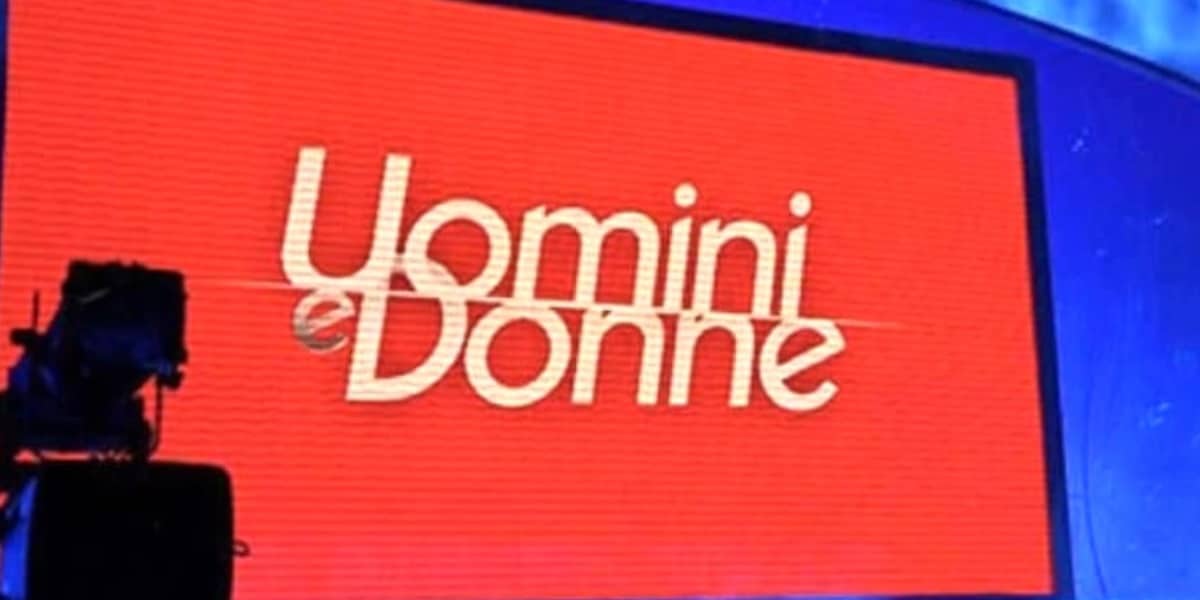 https://www.kontrokultura.it/wp-content/uploads/2020/01/Uomini-e-Donne-logo.jpg